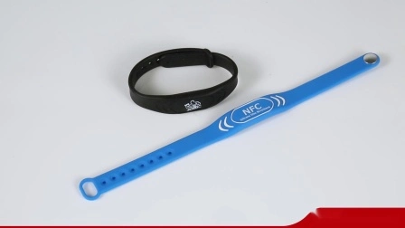 Nylon/Polyester-gewebtes Armband mit Mini-Kunststoff-PVC-Karten-RFID/NFC-Tag für Zugangskontrollsysteme